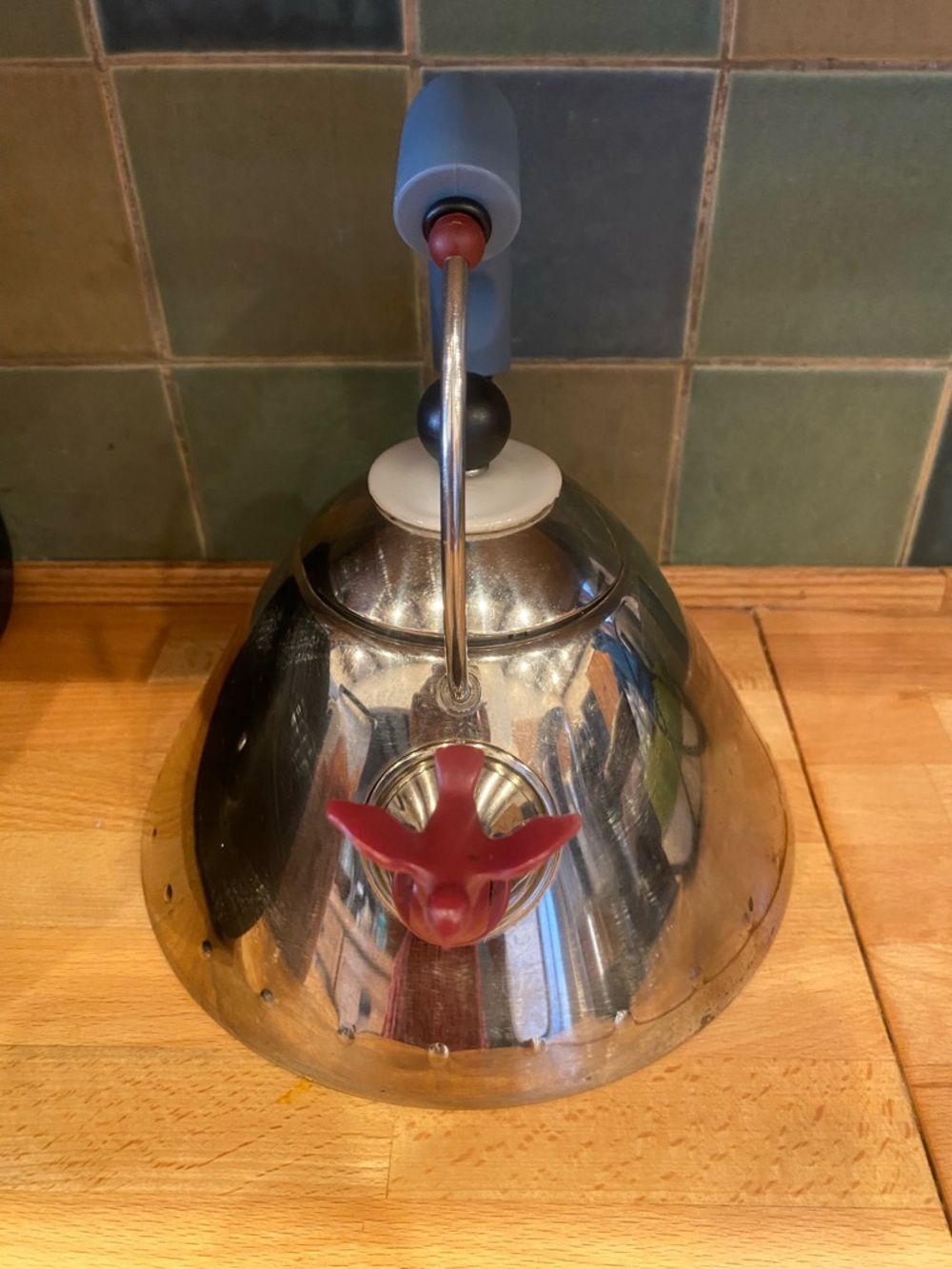 Alessi Kettle 9093 -MOMA Collection. INOX Induction Michael Graves designed 1985